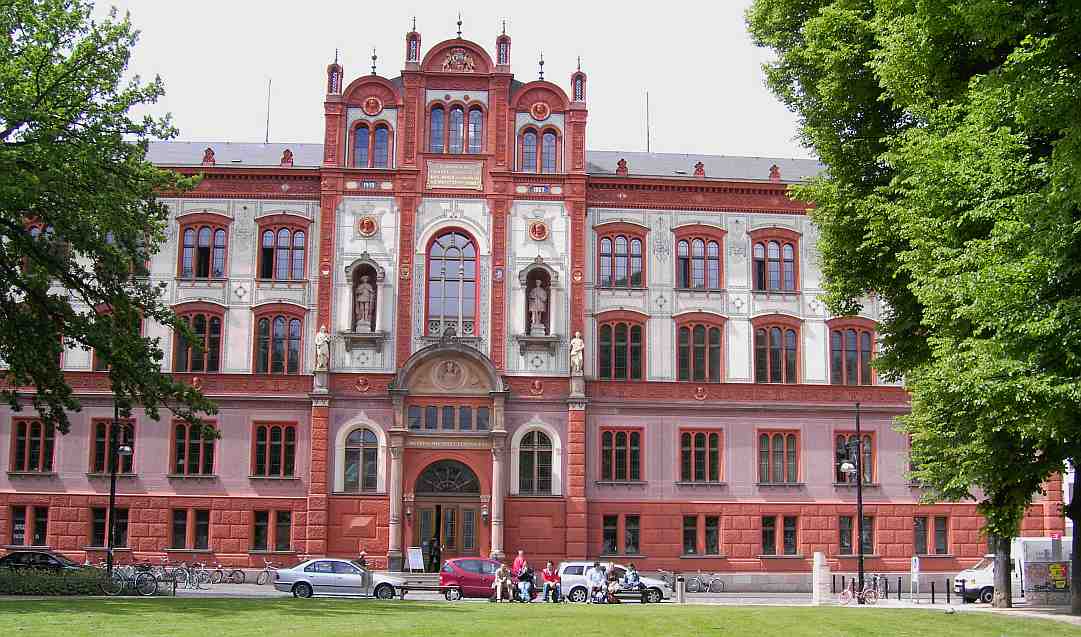 Universität - Front
